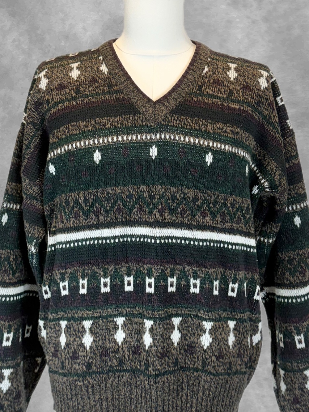 VINTAGE 90s dark fair isle men’s knit sweater v neck striped preppy dad grandpa